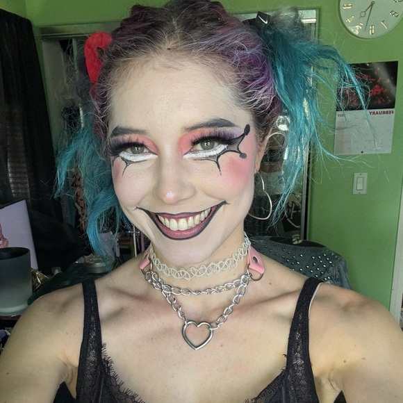 Meet your Posher, Nai'a - Picture 1 of 1